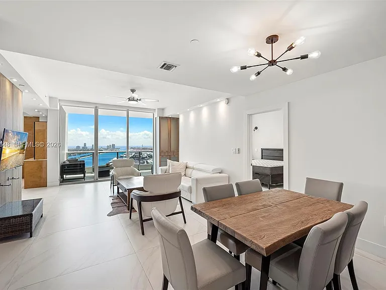 900 Biscayne Blvd #4202 — Photo 10
