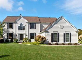 W145N6701 Cedar Ridge Ln, Menomonee Falls, WI 53051