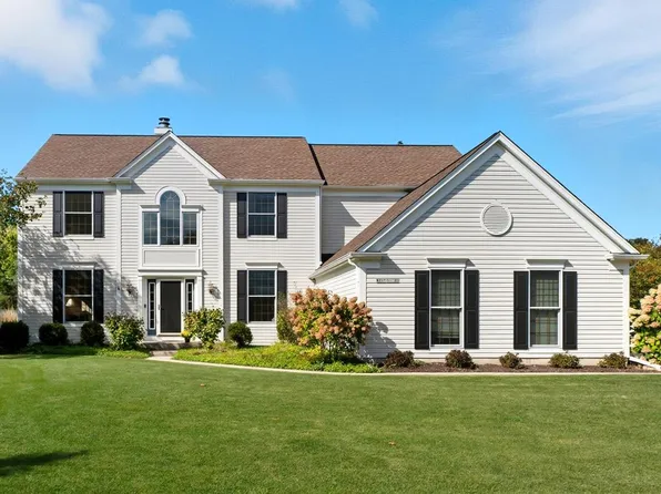 W145N6701 Cedar Ridge LANE, Menomonee Falls, WI 53051