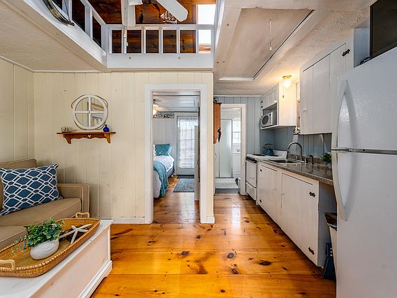 2nd image of 110 Glendon Road #2