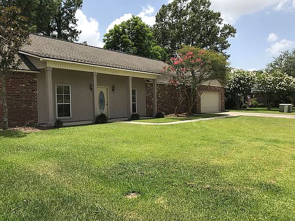 2nd image of 36273 The Bluffs Ave