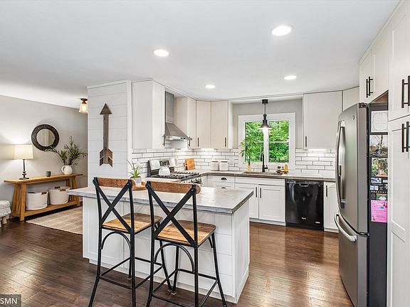 5th image of 5783 Wildwood Rd