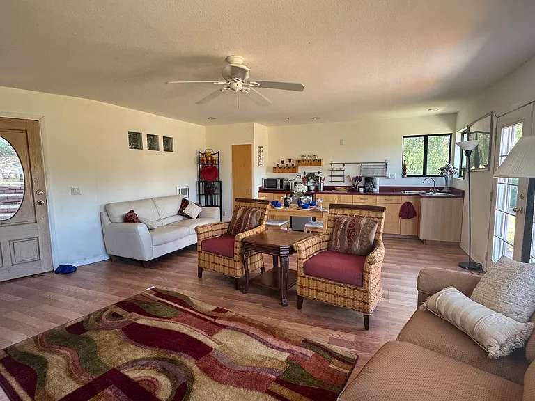 3570 Rosa Way — Photo 10
