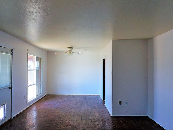 3rd image of 2105 Nabors Ln