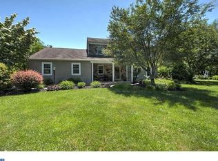 4 Bakers Dr, Washington Crossing, PA 18977