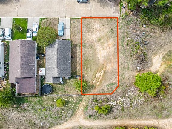 3rd image of 21506 Berry Vine Street