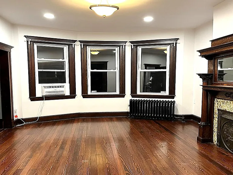 77 Sanford Pl — Photo 14
