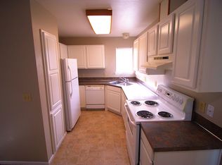 811 S 6th St, Cottage Grove, OR 97424