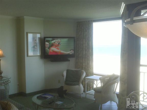 5th image of 2700 N Lumina Avenue #818