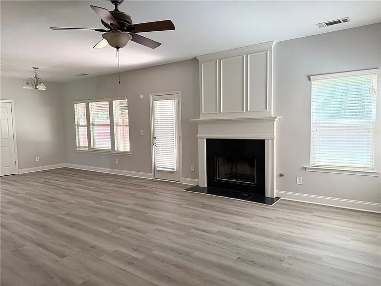 3051 Montauk Hill Dr — Photo 3