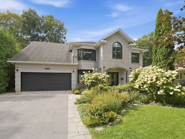 2080 Fairbanks Ave, Ottawa, ON K1H 5Z1