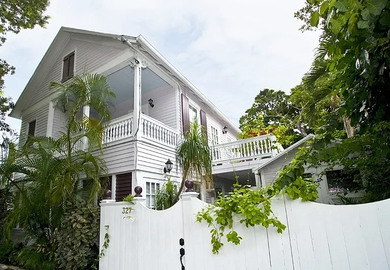 327 Margaret St #2 — Photo 1