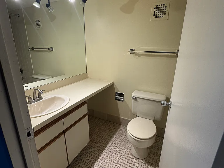 1701 Crompond Rd #4403 — Photo 14