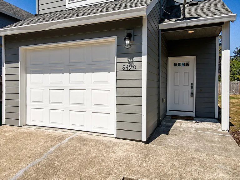 8490 Marigold St — Photo 2