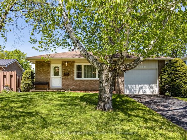 1010 Glen Eagles Cres, Midland, ON L4R 2R1