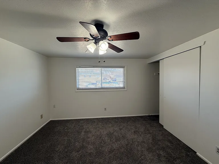 955 S 100 W — Photo 9