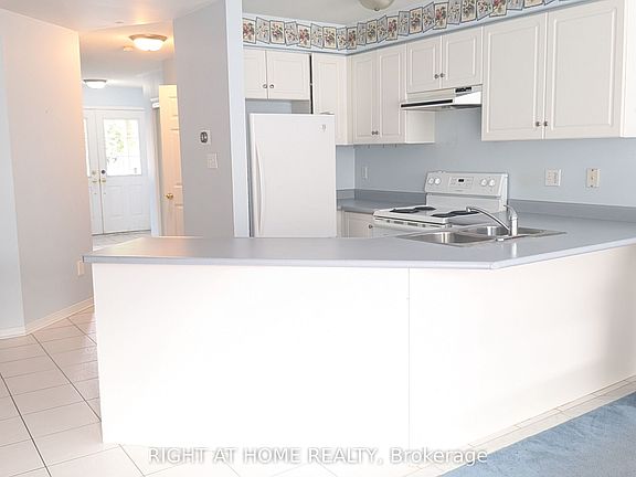 4th image of 22 Harding St