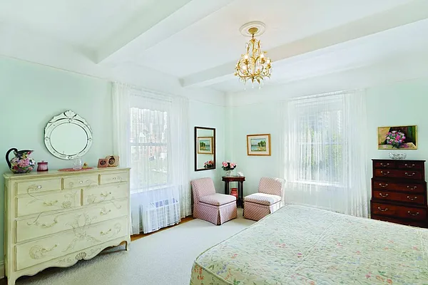 Sold by Stribling | media 17