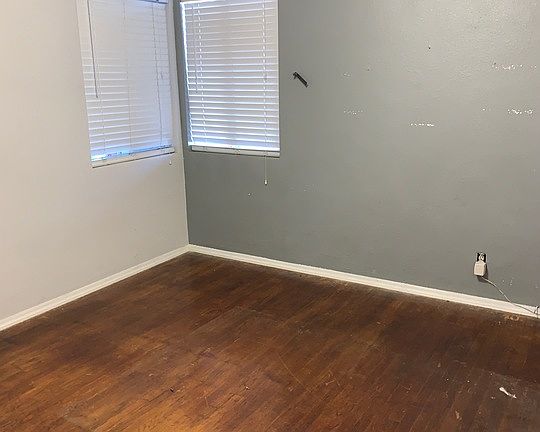 4th image of 247 E 119th St