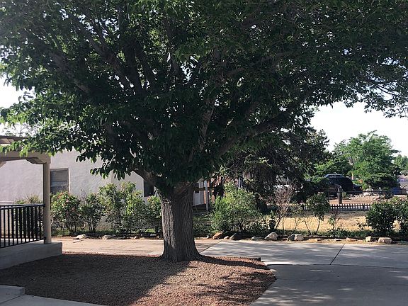 4th image of 841 Cardenas Dr SE