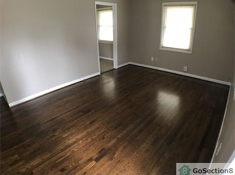 2nd image of 4517 Hillman Dr