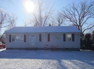 157 Navajo Rd, Springfield, MA 01109