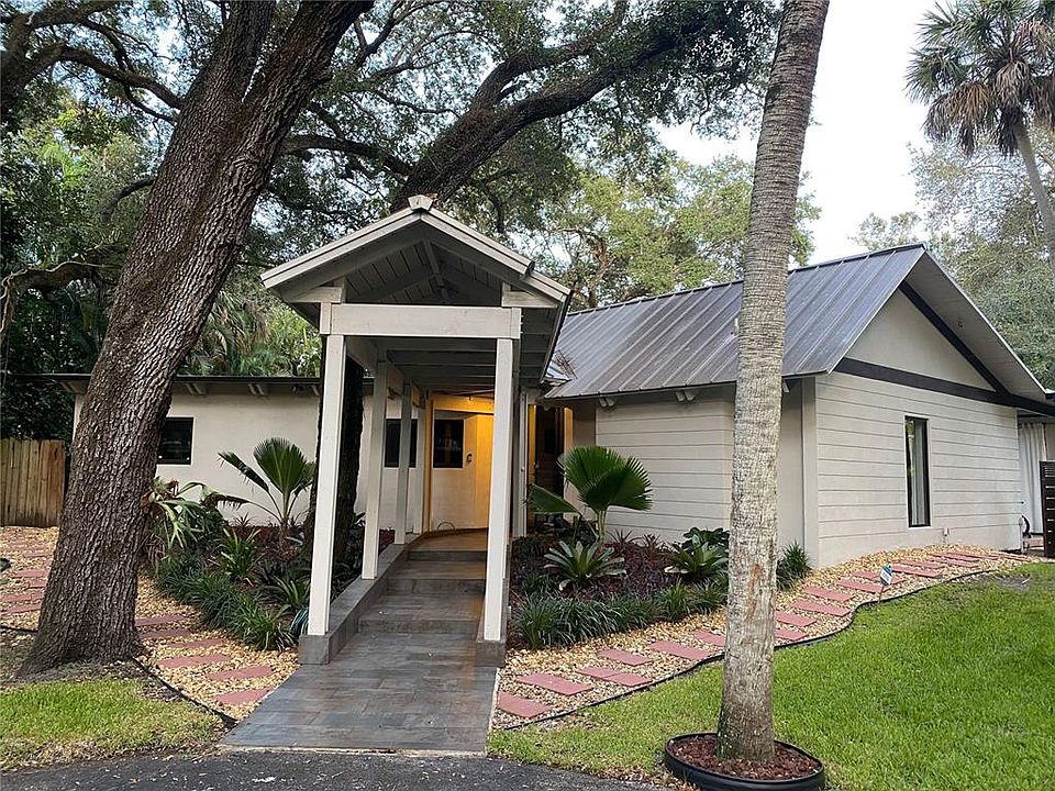 1st image of 2200 SW 28th Ave #2200