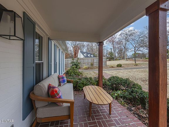 5th image of 83 Woodhaven Dr