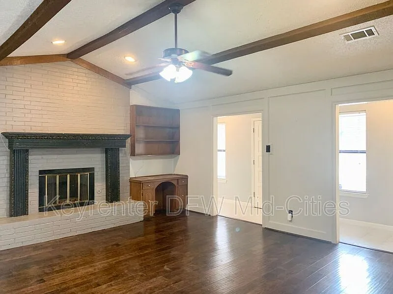 4 bed, 2.5 bath, 2095 sqft, $2,750 — Photo 4