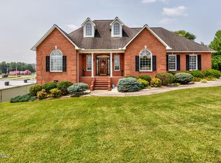 111 Colonial Hts, La Follette, TN 37766