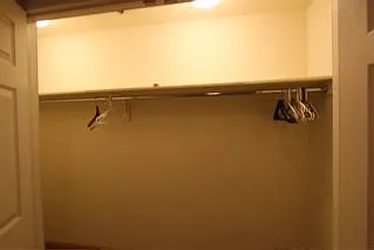 Rented by Robyn Lee, LREB