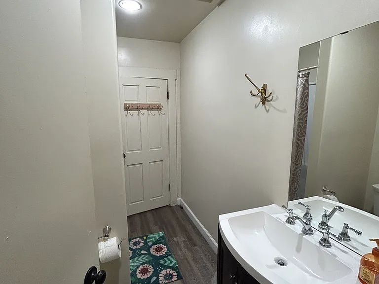 726 S Louise St — Photo 10