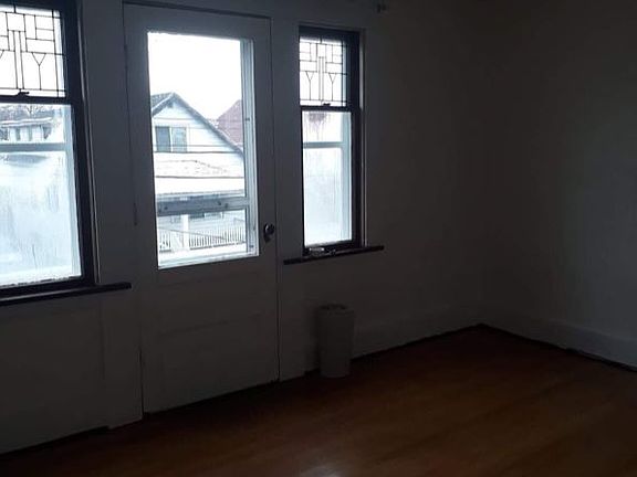 5th image of 104 Hagen St