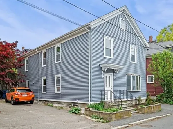6 Randall St #2, Salem, MA 01970
