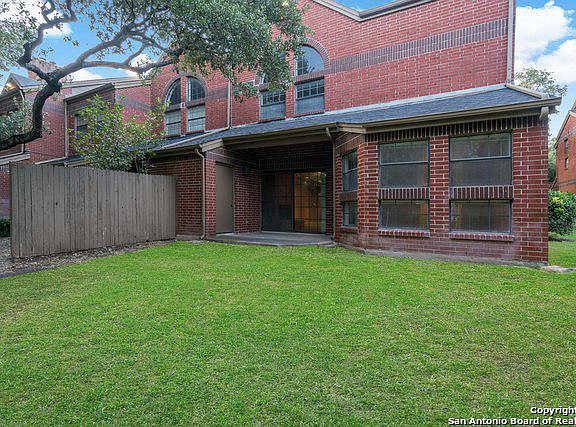 4th image of 7930 Roanoke Run APT 1112