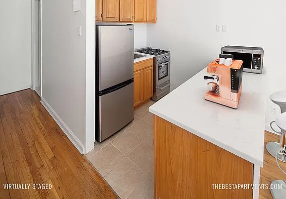 3rd image of 444 E 87th St APT 5E
