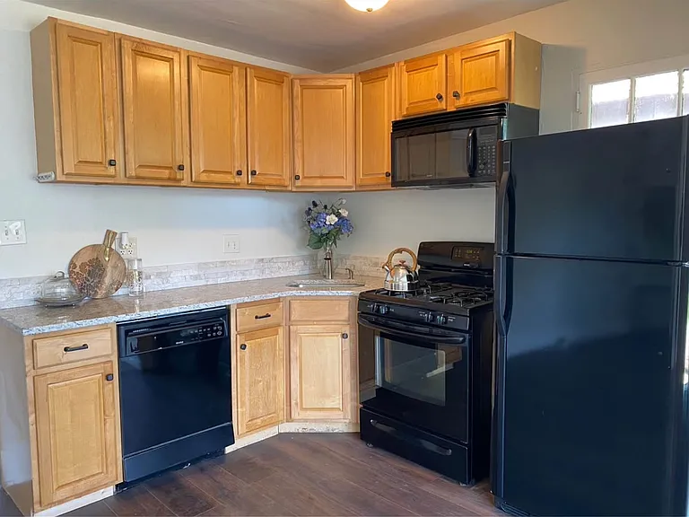 2942 Minot Ave #1 — Photo 9