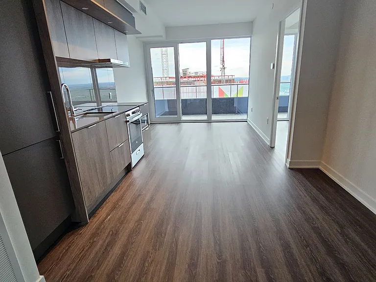 448 Burnhamthorpe Rd W #4201 — Photo 6
