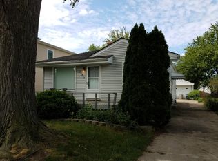 24511 Lexington Ave, Eastpointe, MI 48021