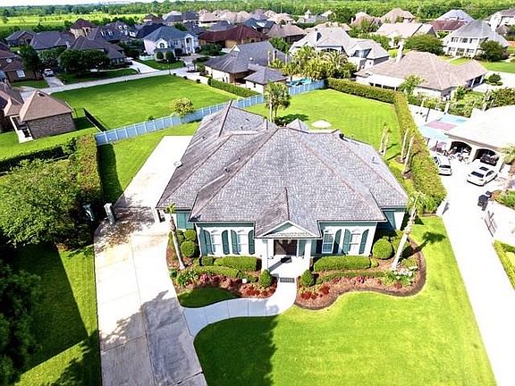 5th image of 160 Primrose Dr