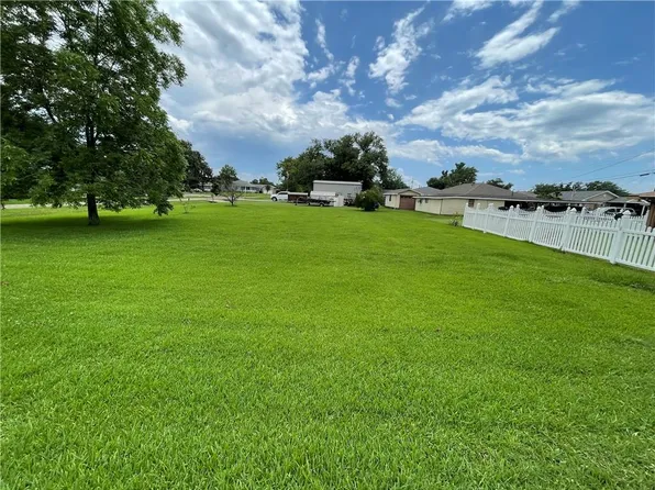 465 Mary St, Norco, LA 70079
