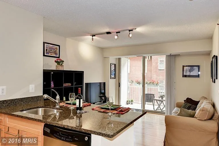 7500 Woodmont Ave #8 — Photo 6