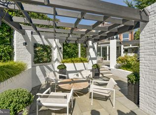 3322 Dent Pl NW, Washington, DC 20007