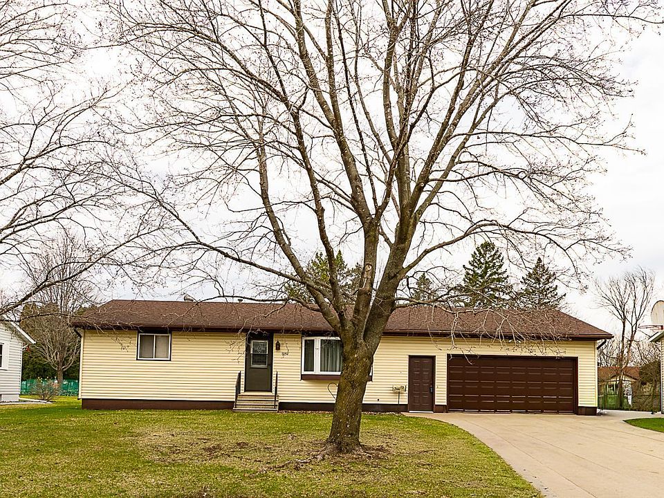 1st image of 1052 Pine Grove Ln