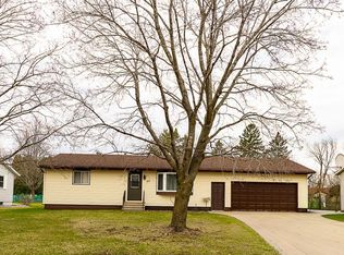 1052 Pine Grove Ln, Lake City, MN 55041