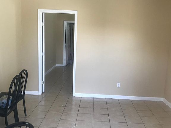 5th image of 2151 Law St #1
