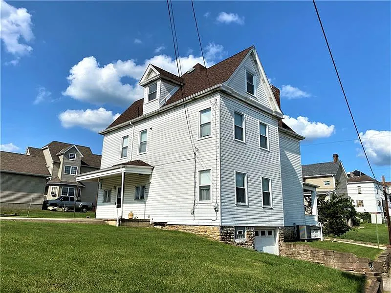 334 Roley St photo 1