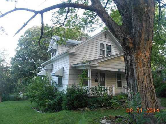2nd image of 824 Fuller Ave