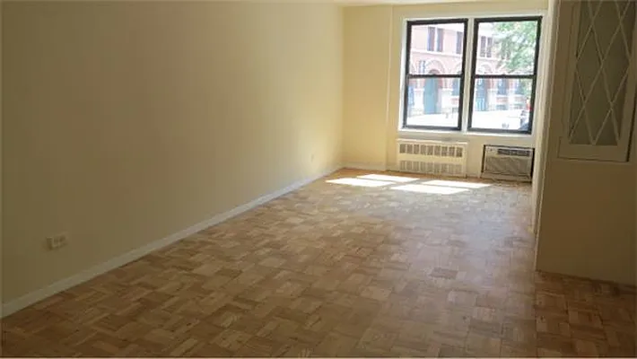 Rented by Lara Group | media 40