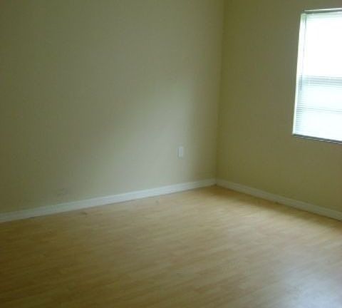 3rd image of 5685 Summer Side Ln